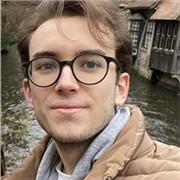Profesor de programación en Python desde cero para principiantes.